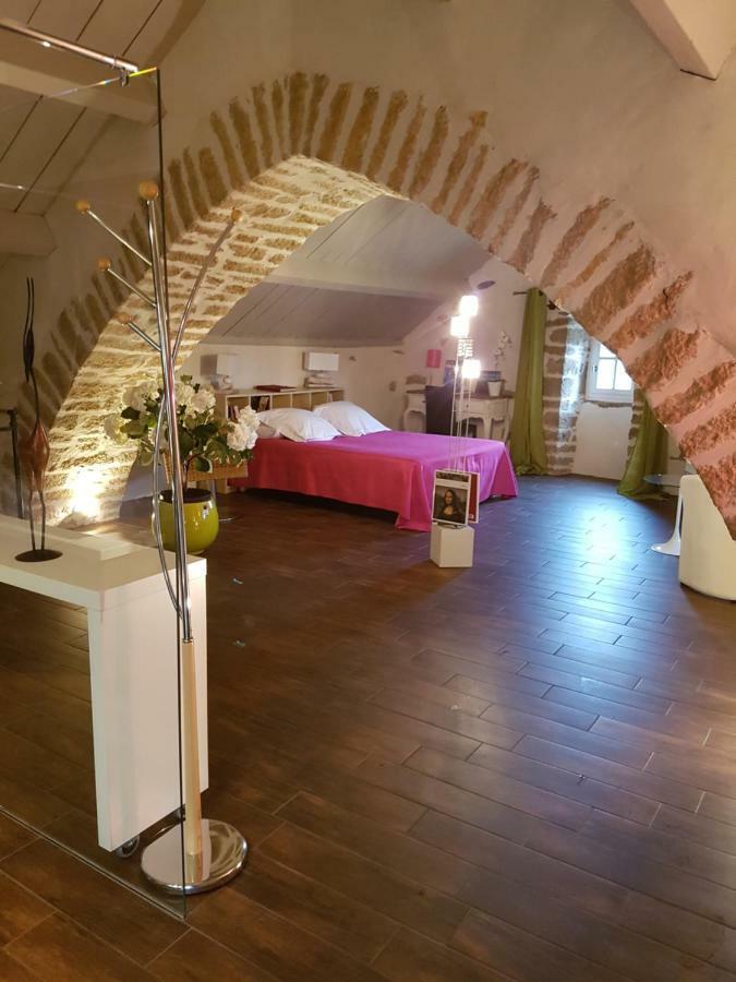 Bed and Breakfast La Terrasse De Peyre Comprégnac Esterno foto